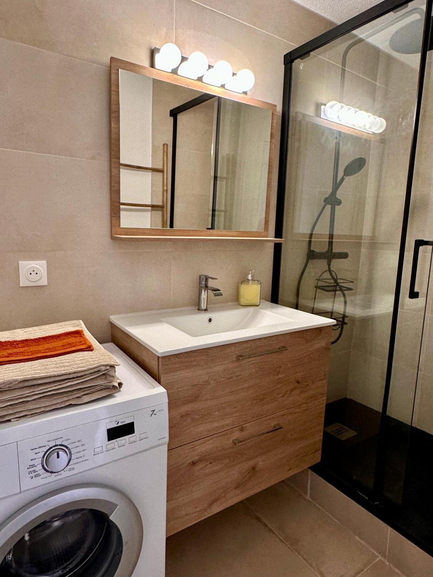 Evasion Setoise - Appartement Avec Balcon Vue Marina, Climatise, Parking - Situe A 200M De La Plage Sète Exterior foto